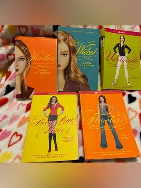 Pretty Little Liars Book Collection Bundle